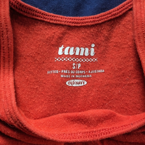 Tank tops - Picture 3 of 5